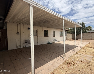 2221 E Osborn Road - Photo Thumbnail 17