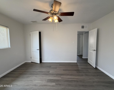 2221 E Osborn Road - Photo Thumbnail 9