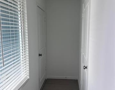3915 Ontario Way - Photo Thumbnail 13
