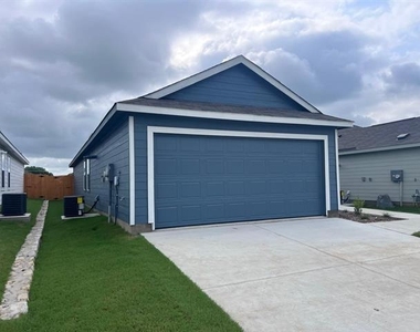 3915 Ontario Way - Photo Thumbnail 2