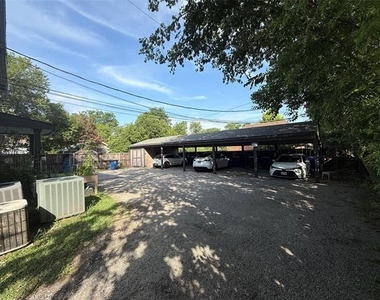 5803 Tremont Street - Photo Thumbnail 11