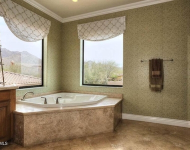 10121 E Ridgerunner Drive - Photo Thumbnail 18