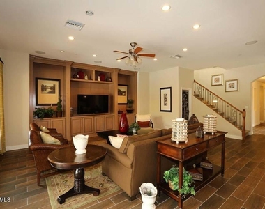 10121 E Ridgerunner Drive - Photo Thumbnail 5