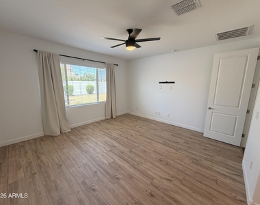 9948 E Thornbush Avenue - Photo Thumbnail 8