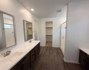 9948 E Thornbush Avenue - Photo Thumbnail 9