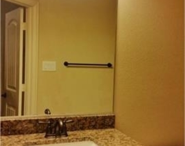2702 Cartwright Street - Photo Thumbnail 7