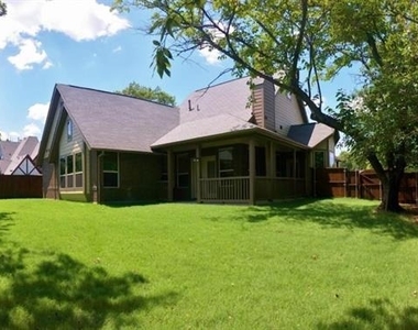 2702 Cartwright Street - Photo Thumbnail 19