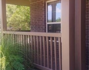 2702 Cartwright Street - Photo Thumbnail 4