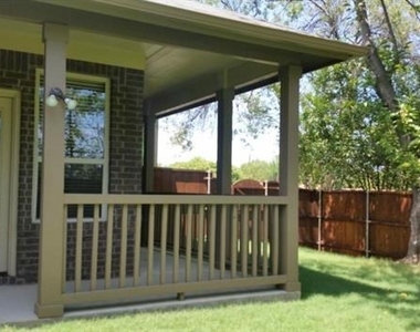 2702 Cartwright Street - Photo Thumbnail 17