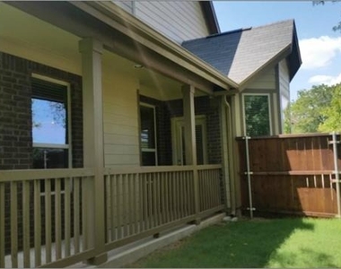 2702 Cartwright Street - Photo Thumbnail 18