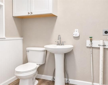 1412 W Bullock Street - Photo Thumbnail 6