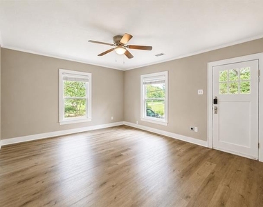 1412 W Bullock Street - Photo Thumbnail 2