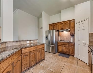 1706 Humbolt Drive - Photo Thumbnail 12