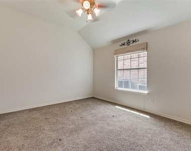 1706 Humbolt Drive - Photo Thumbnail 17
