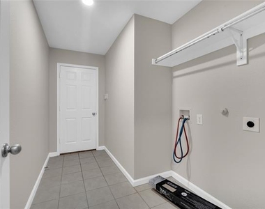 2135 Fair Weather Drive - Photo Thumbnail 8