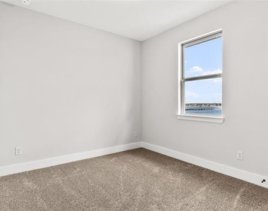 1101 Marc Lane - Photo Thumbnail 20