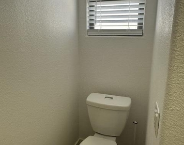 17216 E Salida Drive - Photo Thumbnail 29