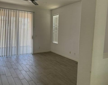 17216 E Salida Drive - Photo Thumbnail 15