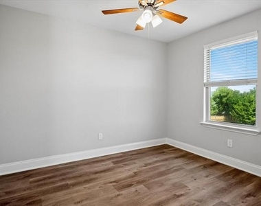 114 Wood Street - Photo Thumbnail 11