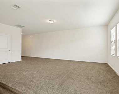 1702 Marquette Drive - Photo Thumbnail 6