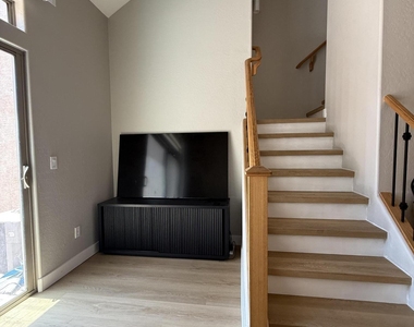 1015 S Val Vista Drive - Photo Thumbnail 12
