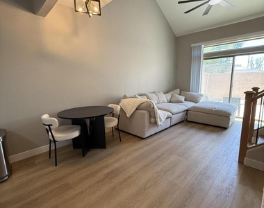 1015 S Val Vista Drive - Photo Thumbnail 1