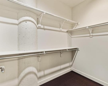 2600 W 7th Street - Photo Thumbnail 6
