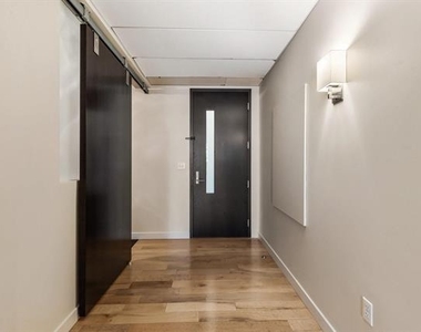 2600 W 7th Street - Photo Thumbnail 11