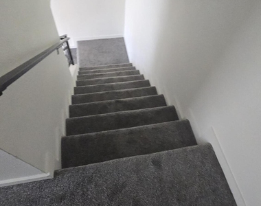 1447 N 53rd Drive - Photo Thumbnail 15