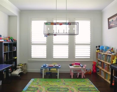 880 Saint Peter Lane - Photo Thumbnail 5