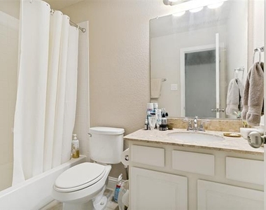 2622 Jackson Drive - Photo Thumbnail 9