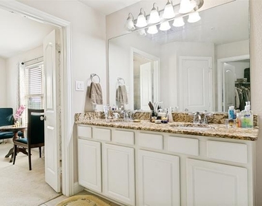 2622 Jackson Drive - Photo Thumbnail 6