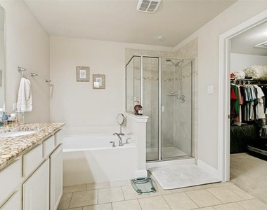 2622 Jackson Drive - Photo Thumbnail 7