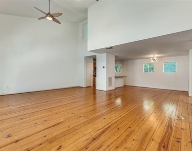 4214 Swiss Avenue - Photo Thumbnail 14