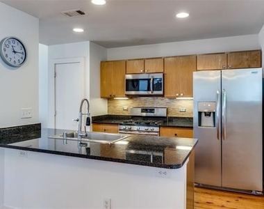 4214 Swiss Avenue - Photo Thumbnail 16