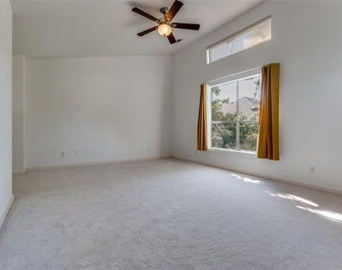 4214 Swiss Avenue - Photo Thumbnail 18