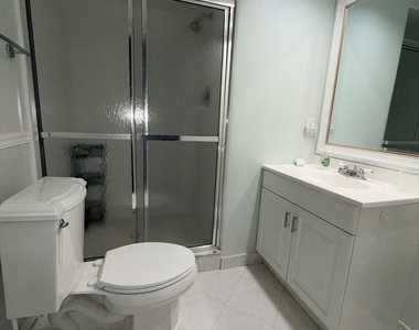 1630 Embassy Drive - Photo Thumbnail 5