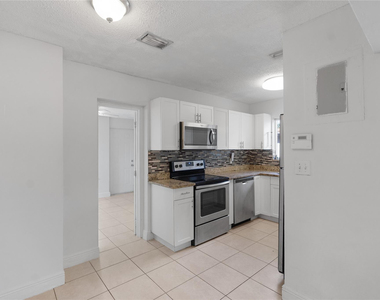 2001 Nw 14th Avenue - Photo Thumbnail 11
