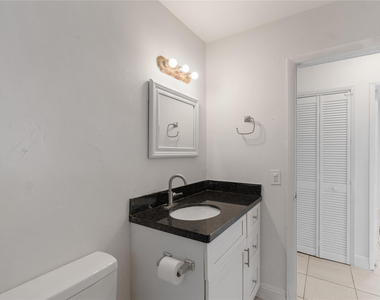 2001 Nw 14th Avenue - Photo Thumbnail 19