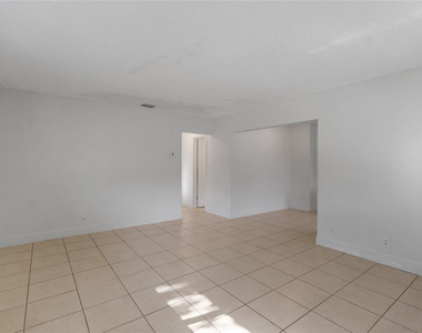 2001 Nw 14th Avenue - Photo Thumbnail 9