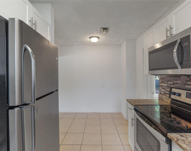 2001 Nw 14th Avenue - Photo Thumbnail 14