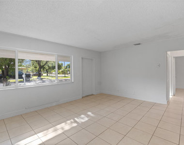 2001 Nw 14th Avenue - Photo Thumbnail 2