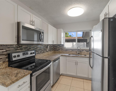 2001 Nw 14th Avenue - Photo Thumbnail 1
