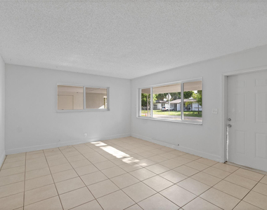2001 Nw 14th Avenue - Photo Thumbnail 10