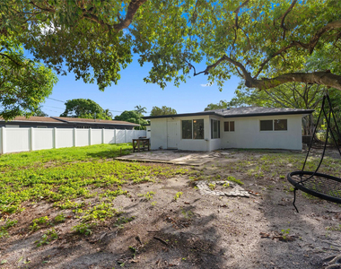 2001 Nw 14th Avenue - Photo Thumbnail 26