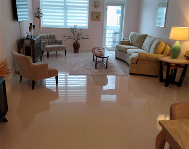 4250 Galt Ocean Drive - Photo Thumbnail 2