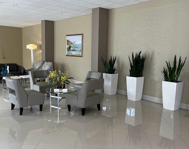 4250 Galt Ocean Drive - Photo Thumbnail 12