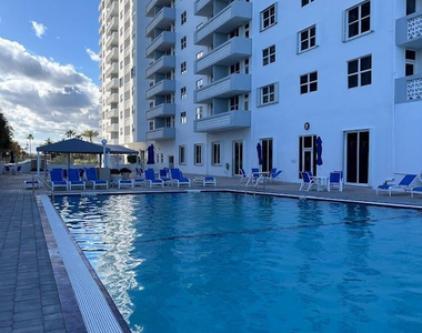 4250 Galt Ocean Drive - Photo Thumbnail 22