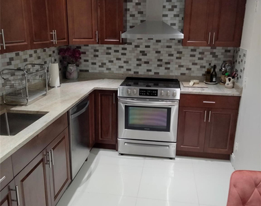 4250 Galt Ocean Drive - Photo Thumbnail 9