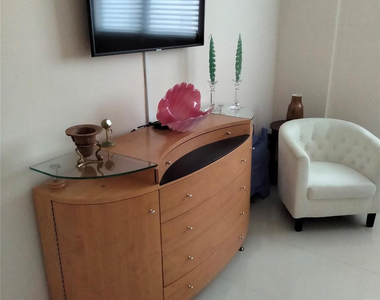 4250 Galt Ocean Drive - Photo Thumbnail 7